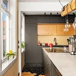 Unique & Cosy House In Center