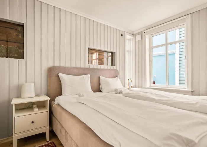 Unique & Cosy House In Center