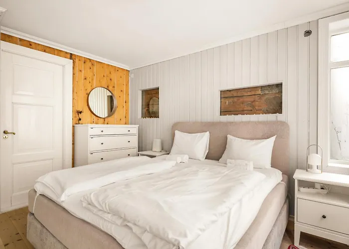 Unique & Cosy House In Center