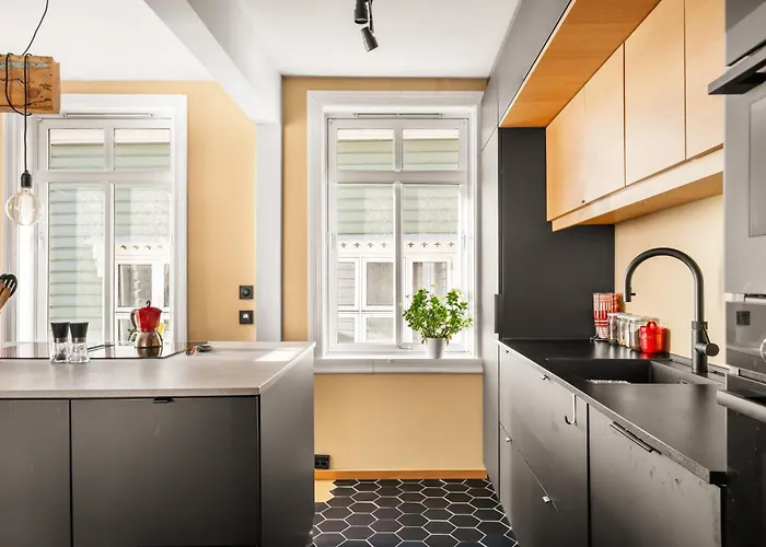 Unique & Cosy House In Center